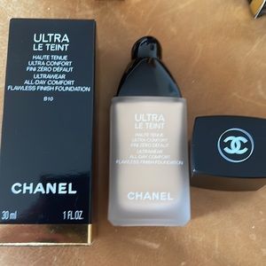 CHANEL Ultrawear All-Day Comfort Flawless Finish Foundation # B 10.new